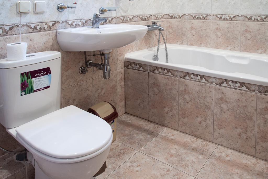 "Eva Stories" Movie Apartment On Rynok Square Lviv Bagian luar foto