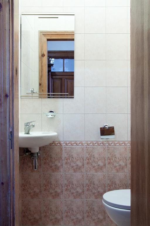 "Eva Stories" Movie Apartment On Rynok Square Lviv Bagian luar foto