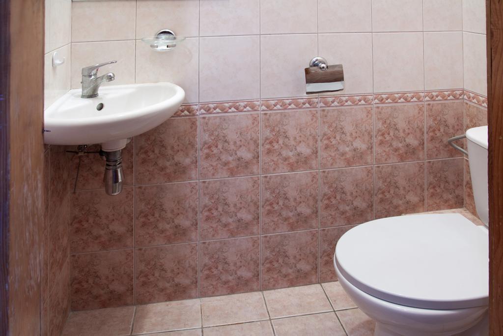 "Eva Stories" Movie Apartment On Rynok Square Lviv Bagian luar foto